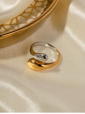 BROOK & BLOOM SAMANTHA 18K GOLD PLATED ADJUSTABLE RING